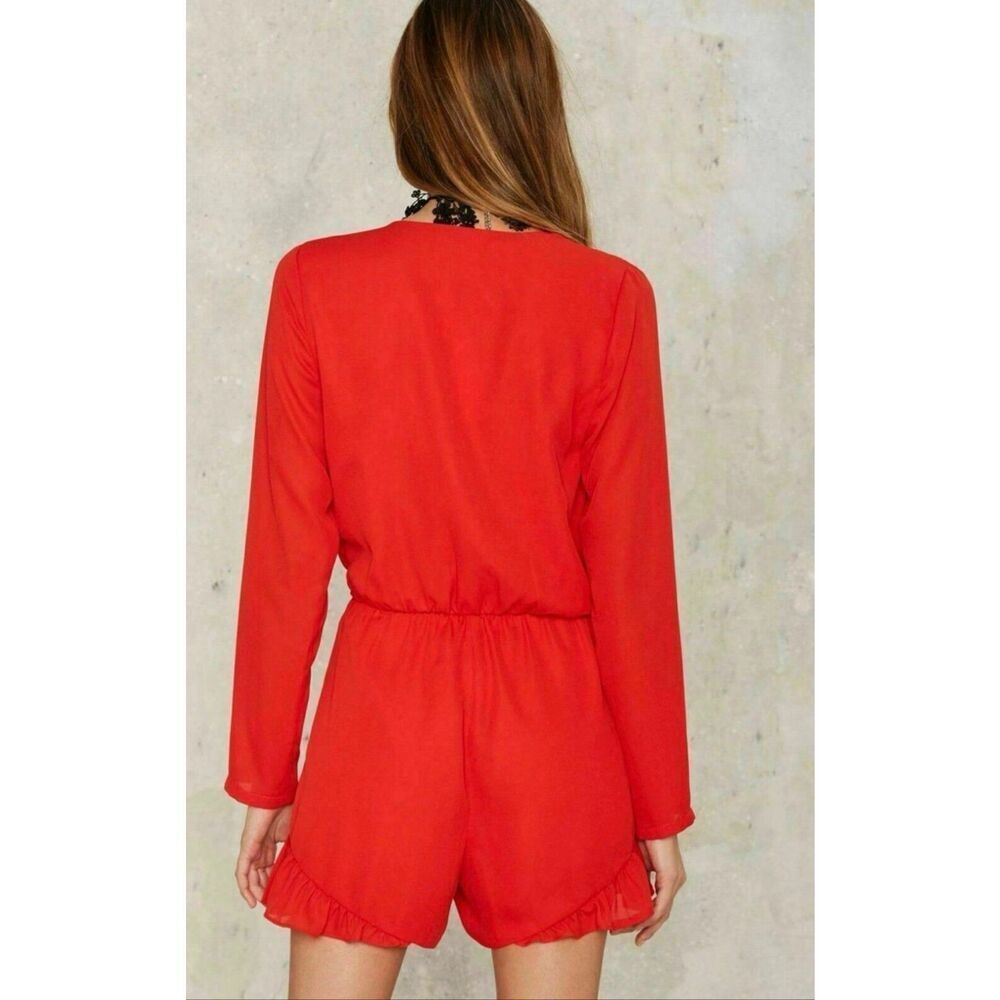 Nasty gal Womens Red Parigi Plunging Ruffle Romper Size medium - Picture 2 of 8